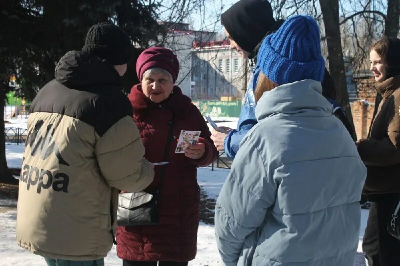 работа женщинам в первомайском районе. женщины из п. шылкенскийрайон. сайт гвардейская школа первомайского района. волонтеры фото.