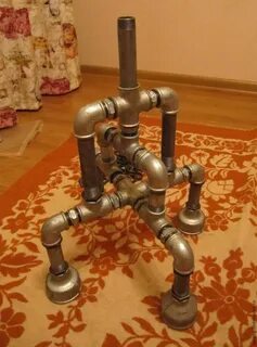 Из сантехнических труб своими руками