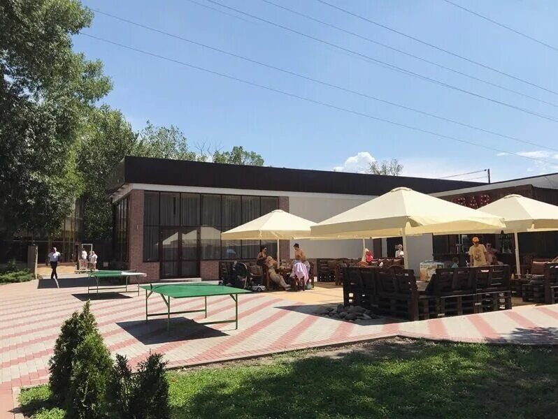 Загородный клуб weekend ростов. База weekend ростов. Охотничий клуб ростов-на-дону. Левый берег дона клуб. Ресторан уикенд ростов левобережная 47.