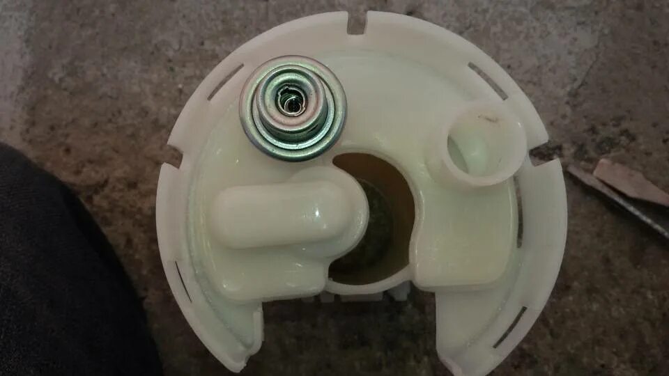 Топливный фильтр тойота 120. Топливный фильтр королла 120. Топливный фильтр тойота 120. Топливный фильтр тойота королла е150. Топливный фильтр тойота 120.