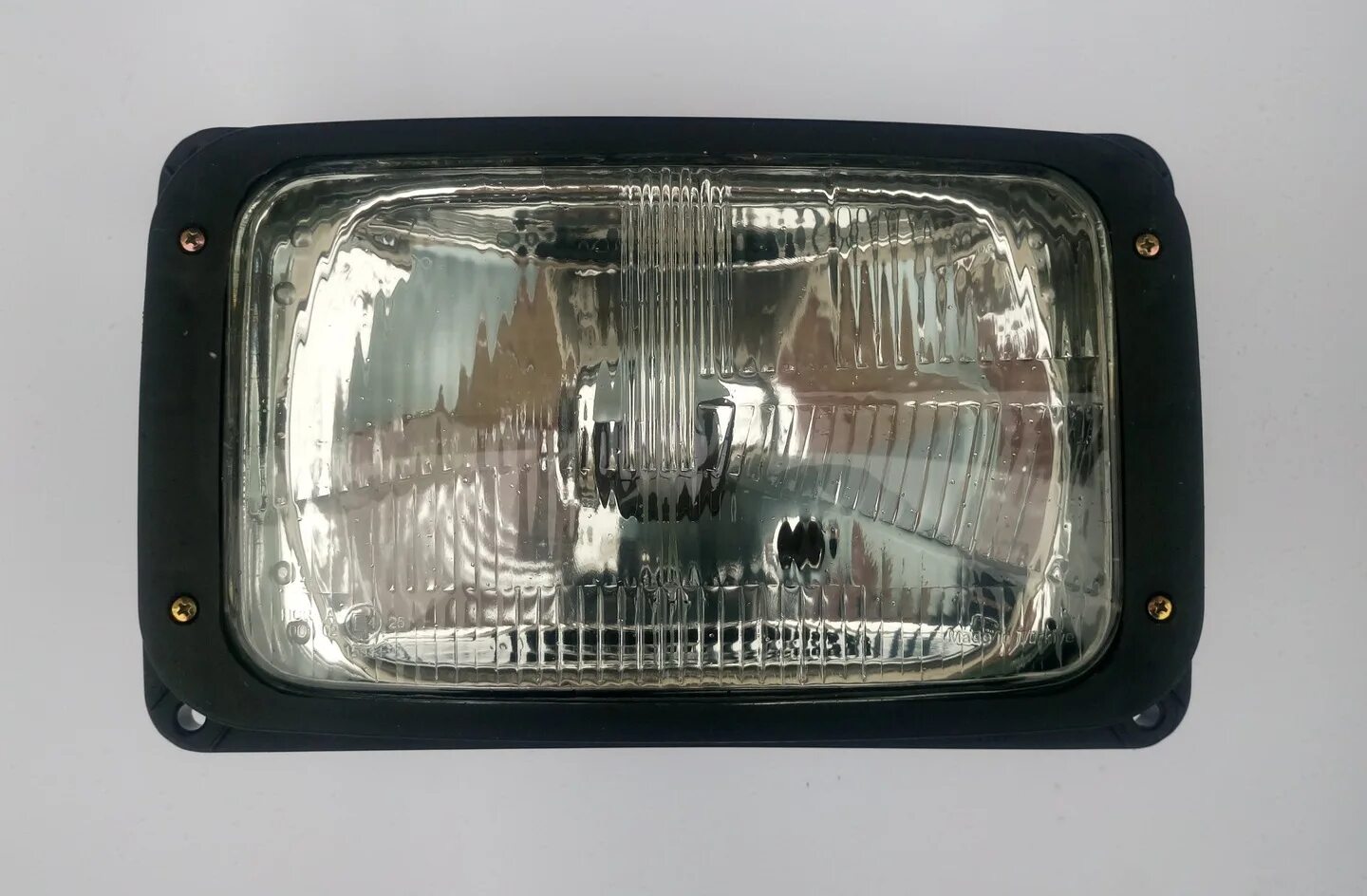 Фара man f2000 линза. Фара противотуманка левая ман тга. Линзованная оптика для man tgx. Фара ксенон ман тгх. Фара противотуманная man tgы.