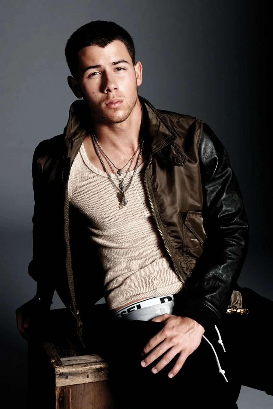 Ник для мужчин красивый. Nick Jonas. Джонас Nick Jonas. Ник Джонас Calvin Klein. Фото Jonas Nick.