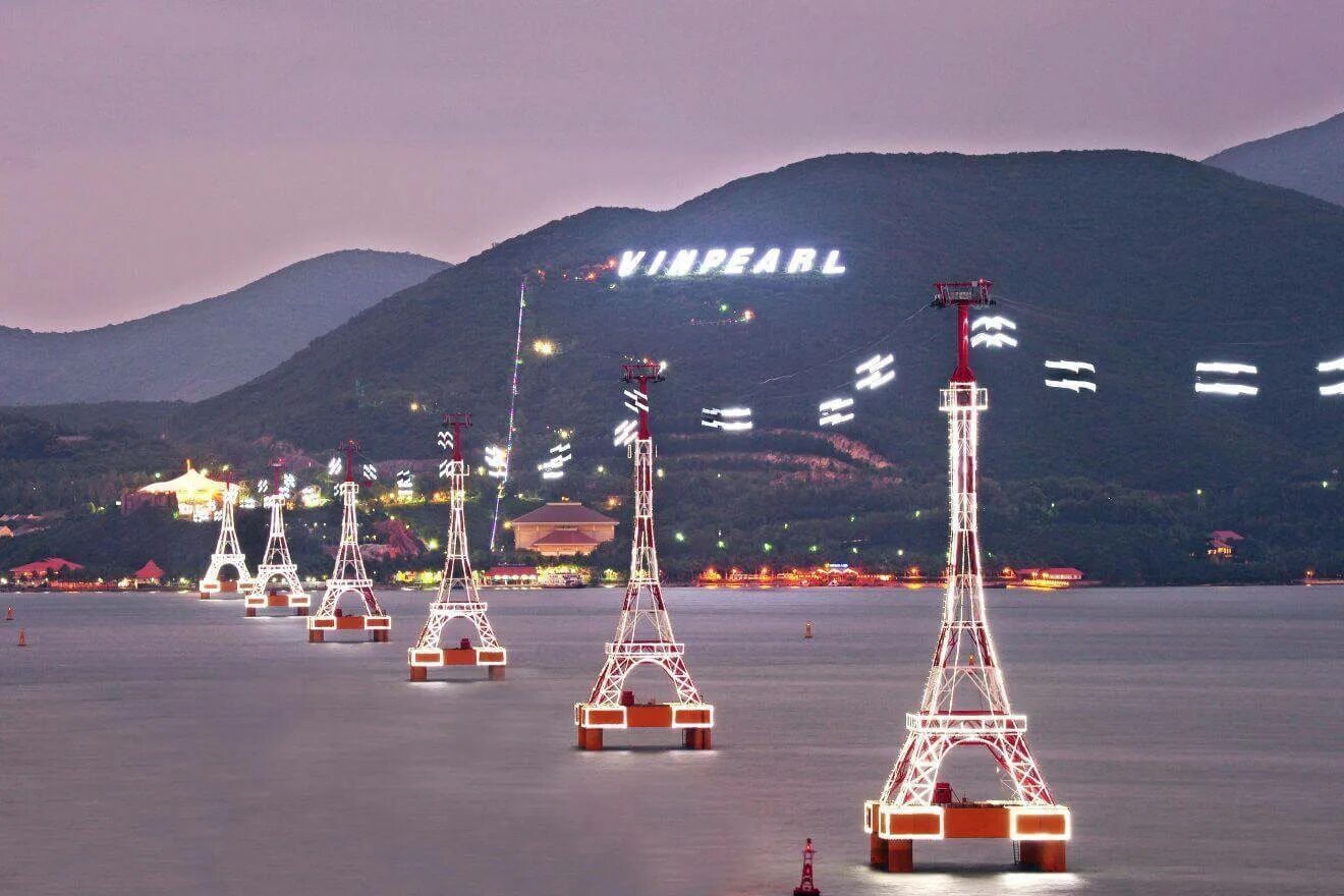 Парк винперл нячанг. Вьетнам нячанг винперл. Вьетнам винперл парк. Остров развлечений во вьетнаме винперл. Винперл вьетнам аттракционы.