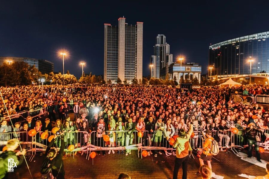 Music екатеринбург. Екатеринбург люди. Ural music night 2022 екатеринбург. Фолк карнавал. Фестивали в екб.