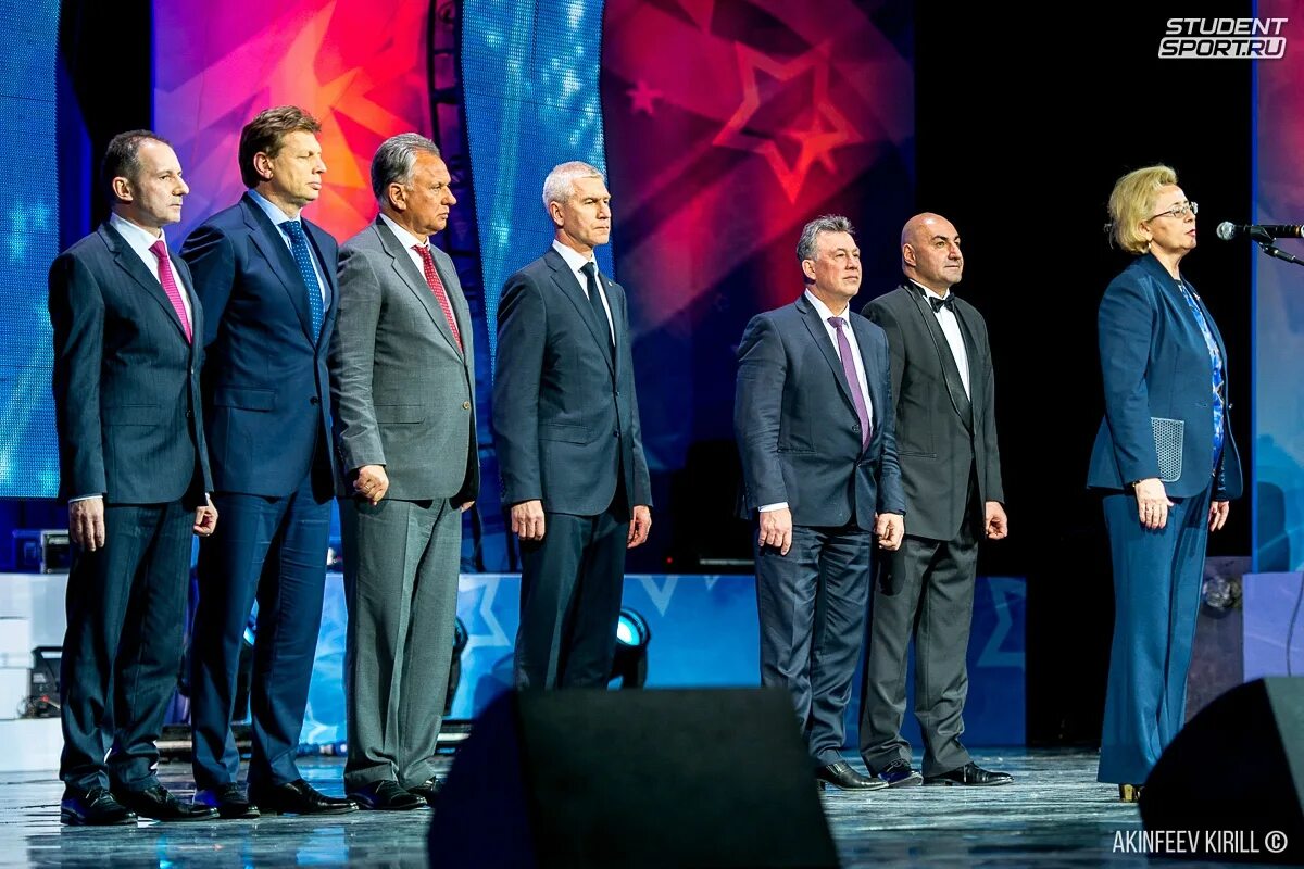 История всемирный студенческий игр. Значок всемирная федерация демократической молодежный. Рссс. Международный союз студентов. Лого рссс российский студенческий спортивный союз 2.