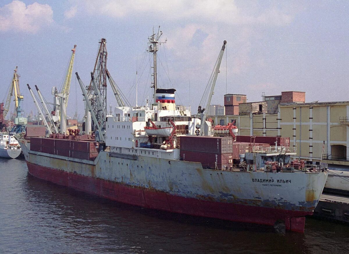 Сухогруз омск. Балтийское морское пароходство ссср. Балтийская судоходная компания морской бул 2б отзывы. Корабль черняховск. Балтийское морское пароходство ссср.
