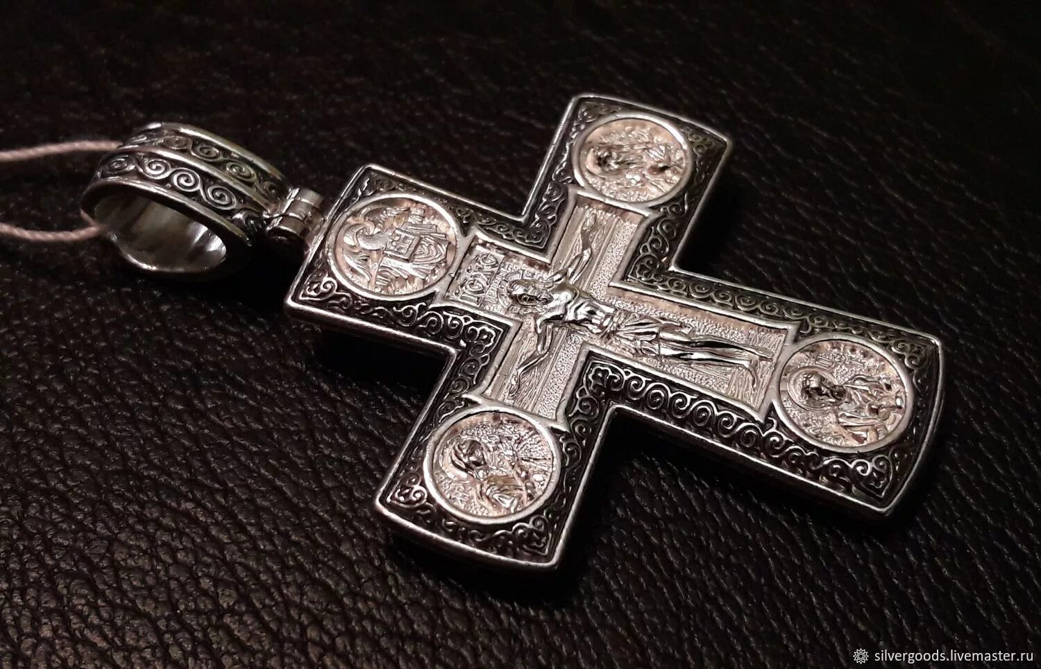 Православные серебряные. Церковные серебряный крест 607грам. Крест православный серебро рв33 925. Крест православный с двух сторон. Александрийский крест православный.