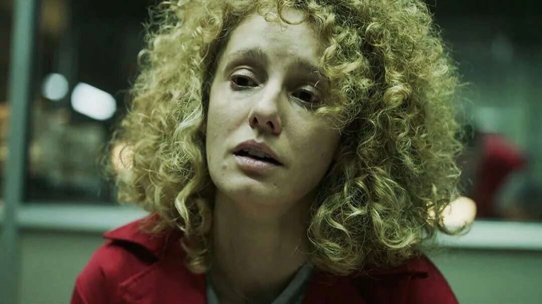 стокгольм бумажный дом моника. бумажный дом сериал стокгольм. моника гастамбиде. стокгольм моника бумажный дом сериал. моника гастамбиде бумажный дом.