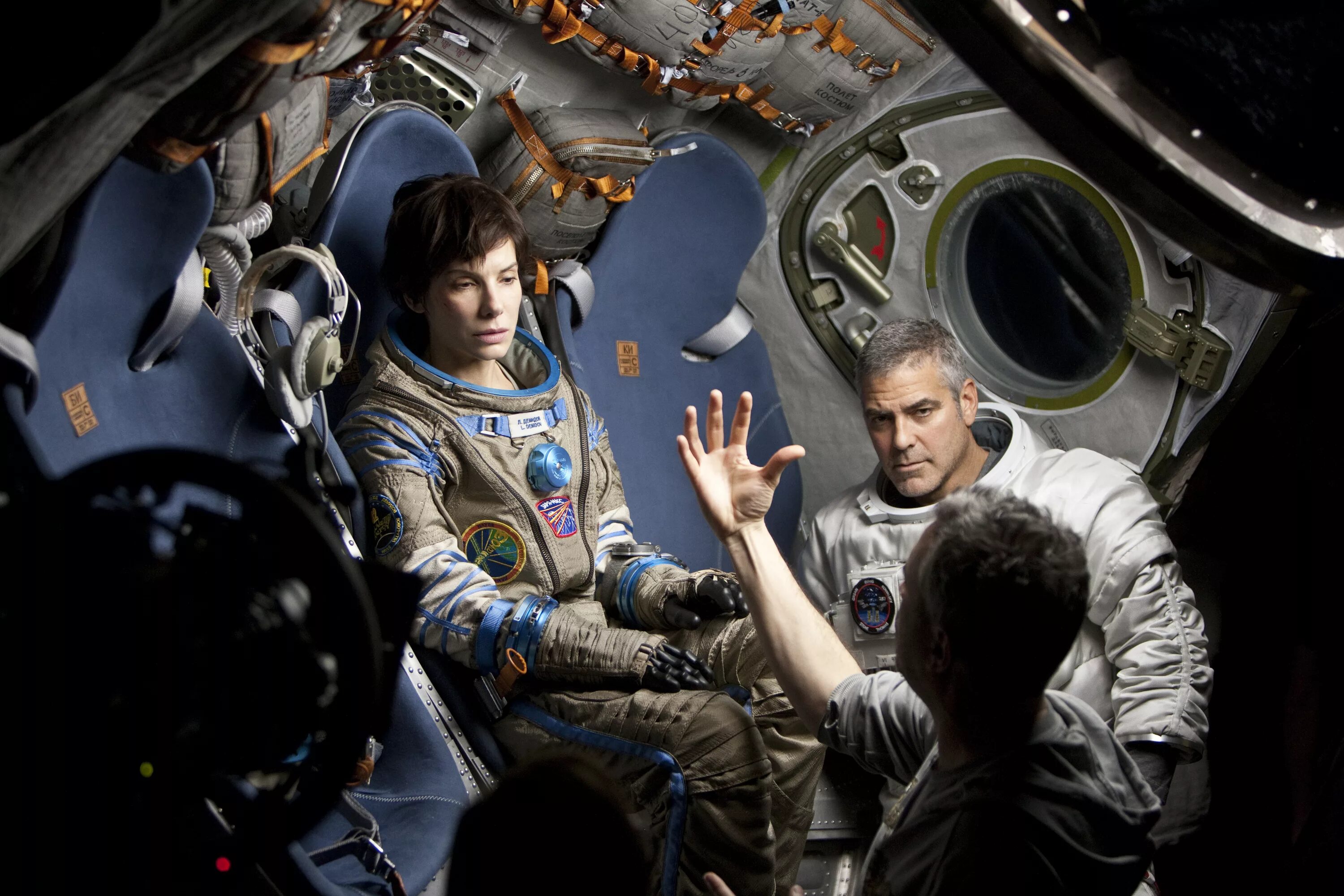 Человек создавший космический корабль. Альфонсо Куарон Гравитация. Джордж Клуни Гравитация.