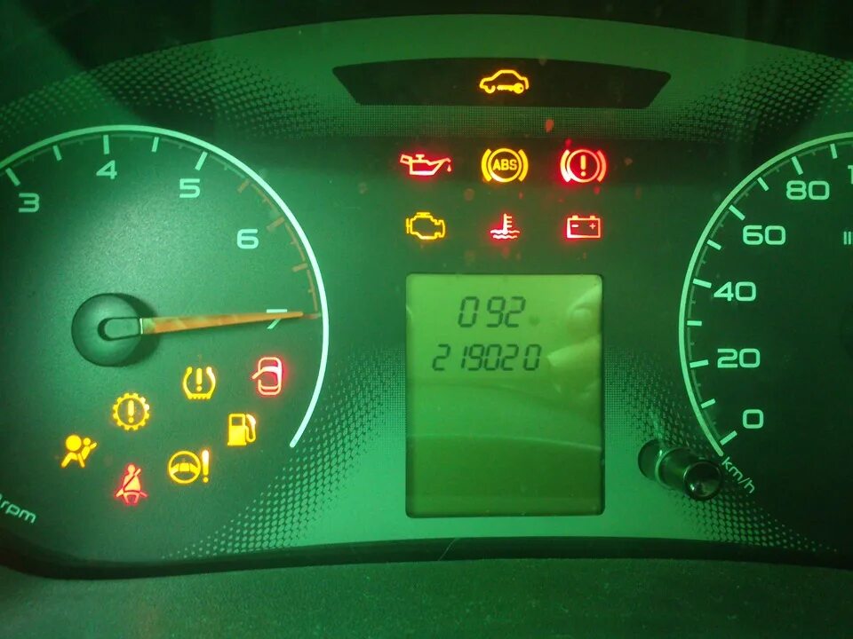 Прошивки штатных магнитол 2 дин гранты. Прошивка гранта. Ммс 2190 задняя панель. Can шина mmc 2190. Приборная панель лада гранта 2190 индикаторы.