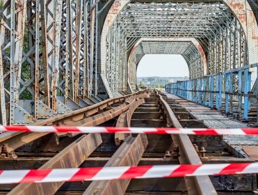 Железнодорожные мосты РЖД. Сооружения на железной дороге. Мостовые сооружения. Реконструкция железнодорожного моста.