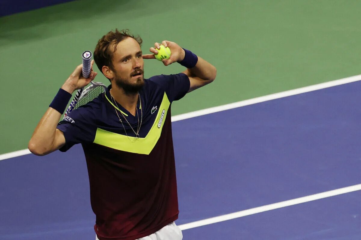 Медведев теннис. Daniil Medvedev us open 2019 Final сидит.