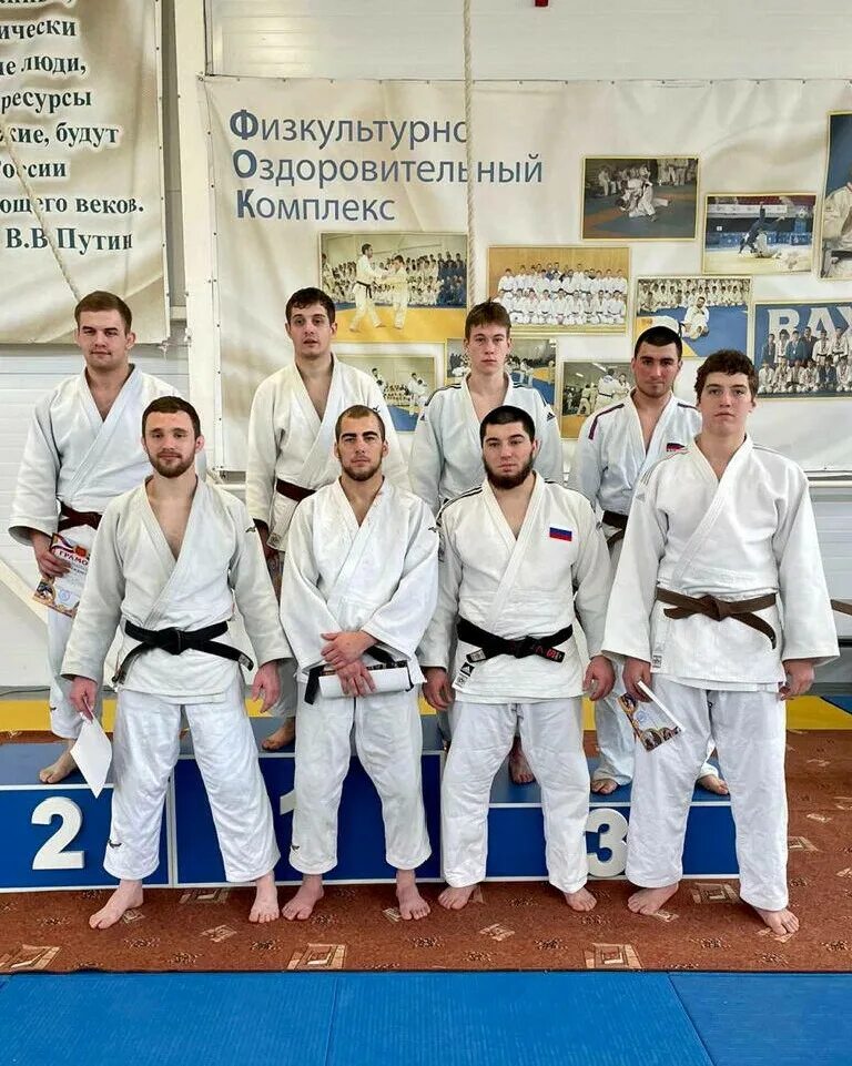 Спортивный туризм ставрополь. Спортсмены ставропольского края. Сборная ставропольского края по футболу. Чемпионы ставропольского края. Нахушев футболист ставропольагросоюз.
