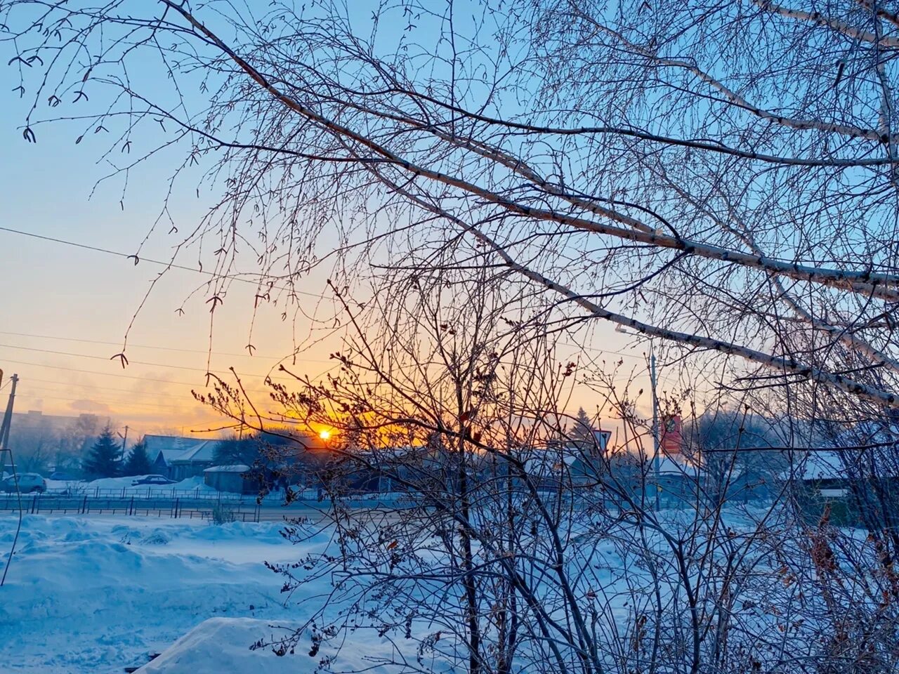 Погода омская область сейчас. Снежное утро. Климат в Омске зима. Снежное утро ноября. Утро Омск зима.