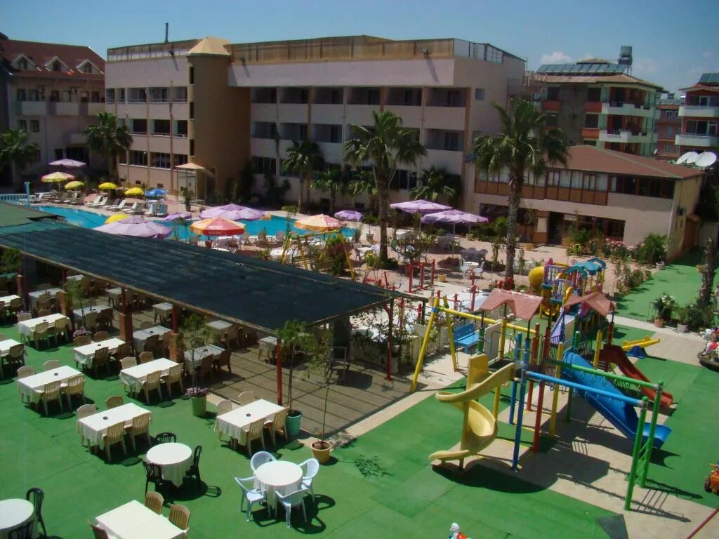 Yesiloz hotel 4* сиде, 950 м до моря. Yesiloz 3 турция сиде. Есилоз отель турция сиде. Yesiloz hotel 4 фото. Сиде днём.