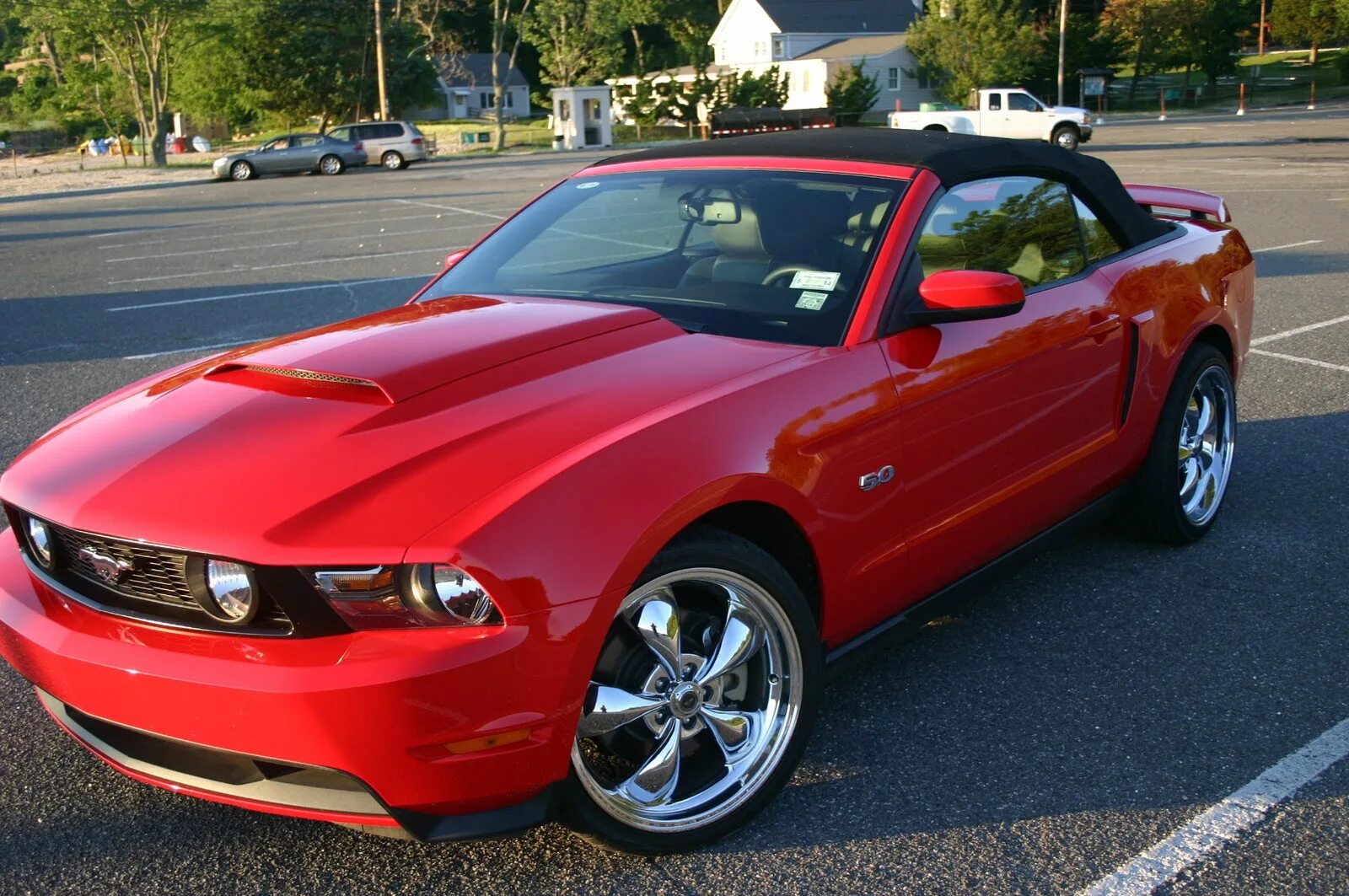 Мустанг адрес. Ford Mustang 2012. Ford Mustang gt 2012. Ford Мустанг 2012. Форд Мустанг gt 2012.