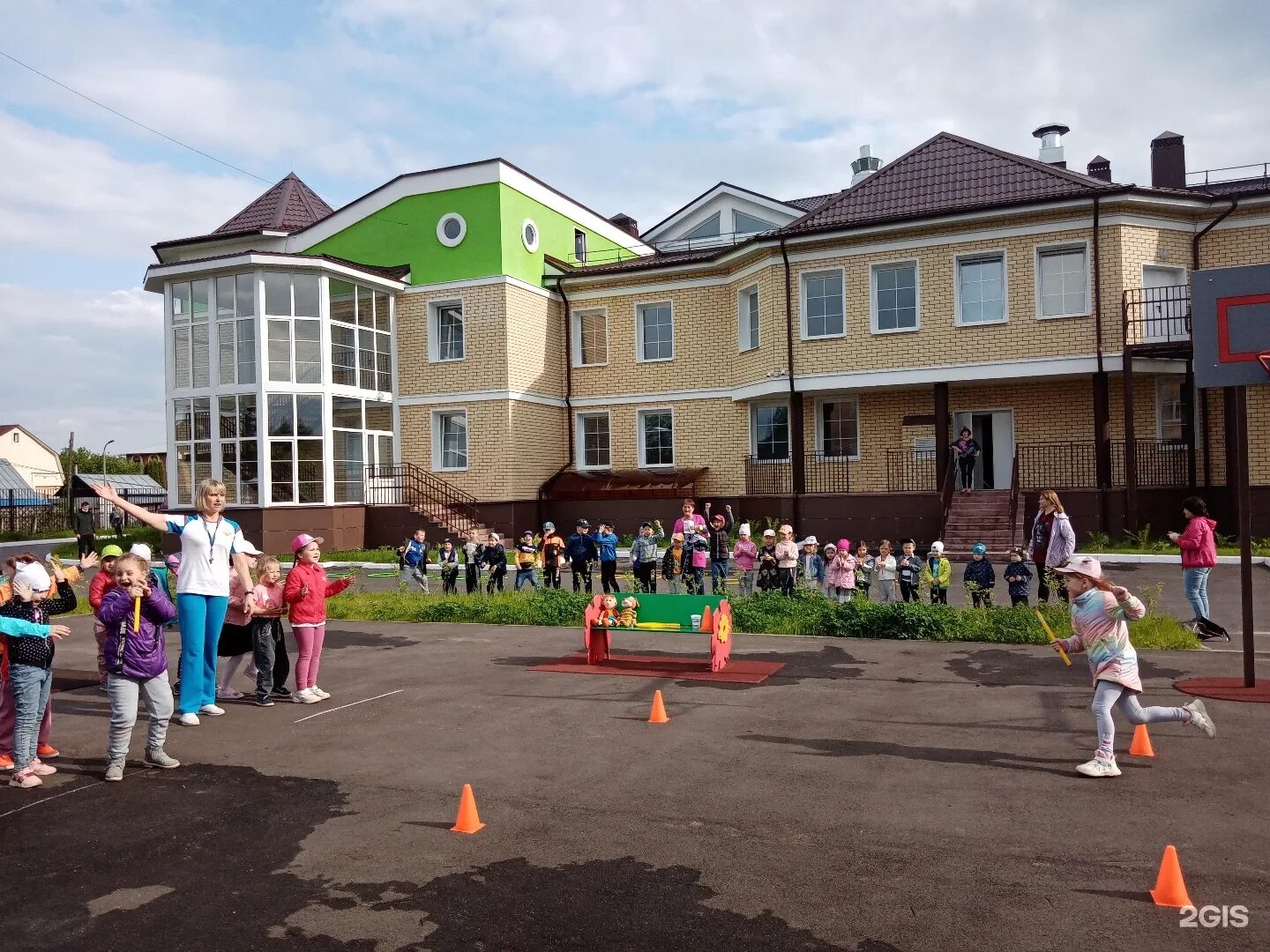 Деревня коляново загородная. Коляновский детский сад сказка. Садик сказка. Детский сад 8 Иваново. Новый сад в Коляново.