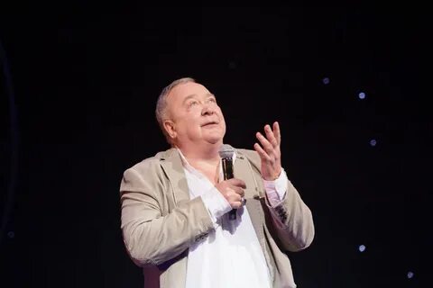 Луна режиссер