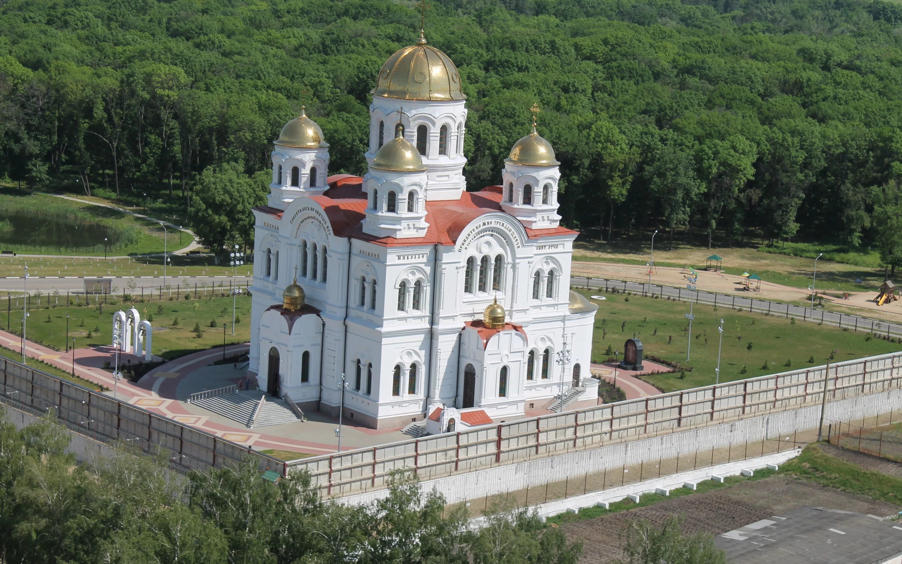 Валуйский Успенский Николаевский монастырь. Валуйки Белгородская область. Мужской монастырь в г.Валуйки.