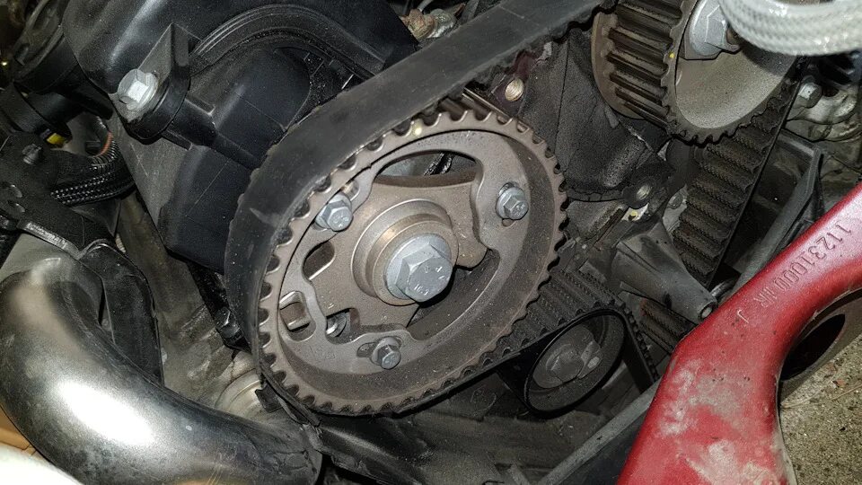 Неправильно грм. Натяжение ремня грм ваз 2112. 6. Метки ремня грм лада гранта 8 клапанов. Перескочил ремень грм приора.