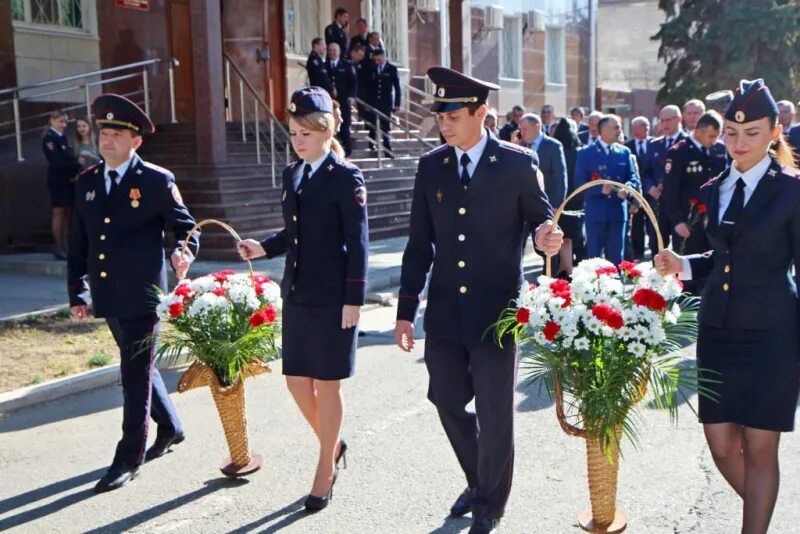 09 МВД КЧР. Черкесск сотрудники полиции. Торжественное собрание сотрудников МВД. Торжественные мероприятия ко Дню сотрудников внутренних дел.