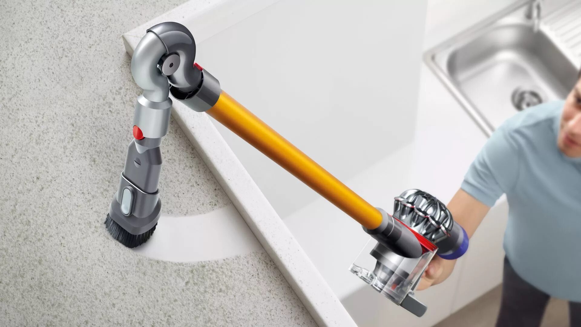 Дайсон пробить серийный. Dyson v8 насадки. Dyson v10 насадки. Dyson v8 fluffy+. Адаптер Дайсон v15.