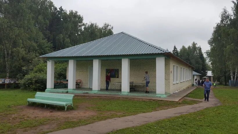 Пушкинском доле. Лагерь Родник Пушкино. Лагерь Родник Московская область Пушкинский район. Родник Пушкинский район детский лагерь. Дол изумрудный Шатурский район.