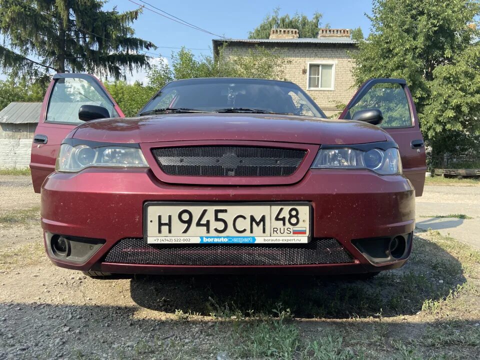 Дэу нексия n150. Решетка радиатора Daewoo Nexia n150. Решетка Дэу Нексия n150. Дэу Нексия н150 решетка радиатора. Сеточная решетка радиатора Daewoo Nexia n150.