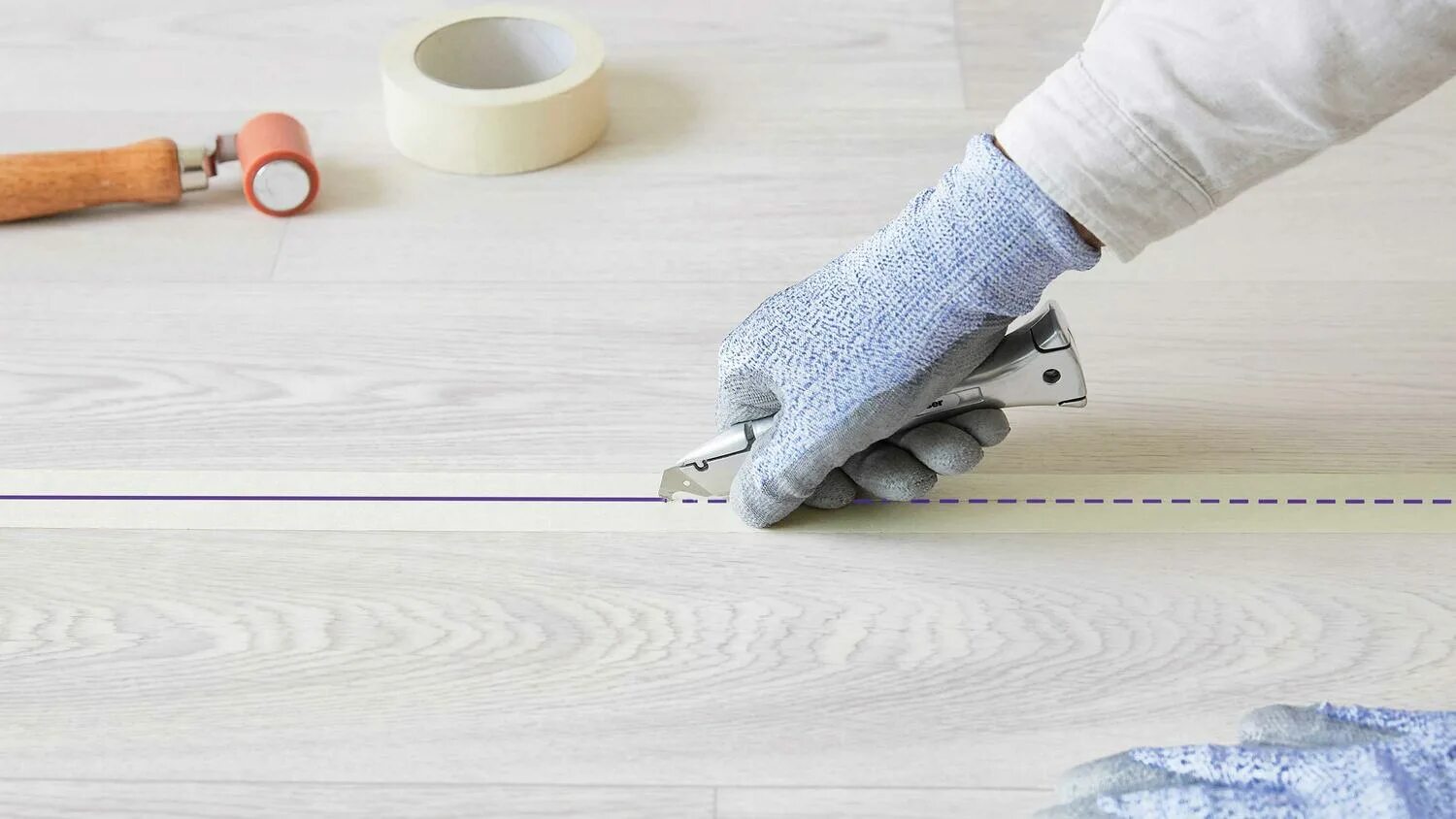 Как отмыть белый линолеум. Линолеум для холодных помещений. vinyl plank flooring installation. укладка коммерческого линолеума на бетонный пол. шнур для склейки линолеума.