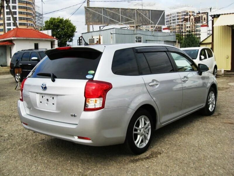 Fielder гибрид. Тойота Филдер 2014. Toyota Corolla Fielder 2014. Тойота Королла Филдер 2014 гибрид. Филдер Тойота 2014г.