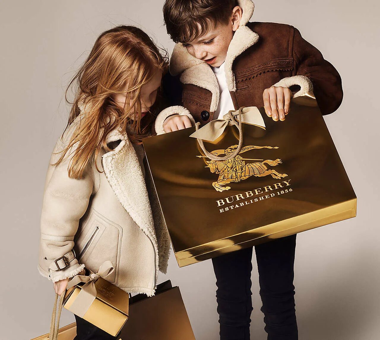 Burberry детское. Burberry Kids campaign. Модная детская одежда. Модные дети. Барбери children.