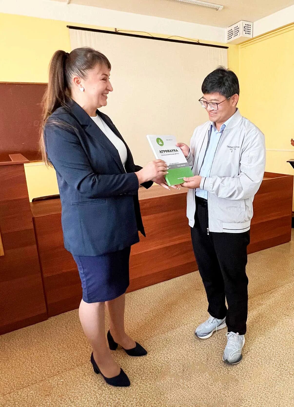 Институт сои. Институт сои благовещенск. Внии сои эмблема. Внии сои эмблема. Карши ун завод.