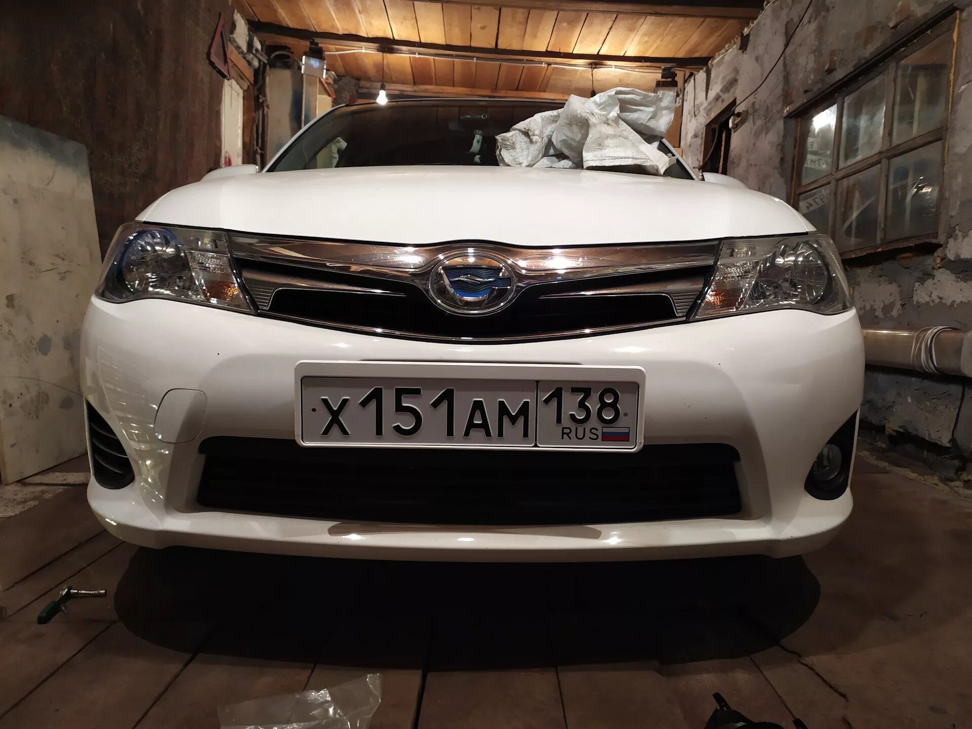 Toyota Corolla Fielder 2010 противотуманки. Туманки Toyota Corolla Axio Fielder 2017-2020. Тойота Аксио 2017 туманки. Тойота Королла Филдер 2017. Птф филдер