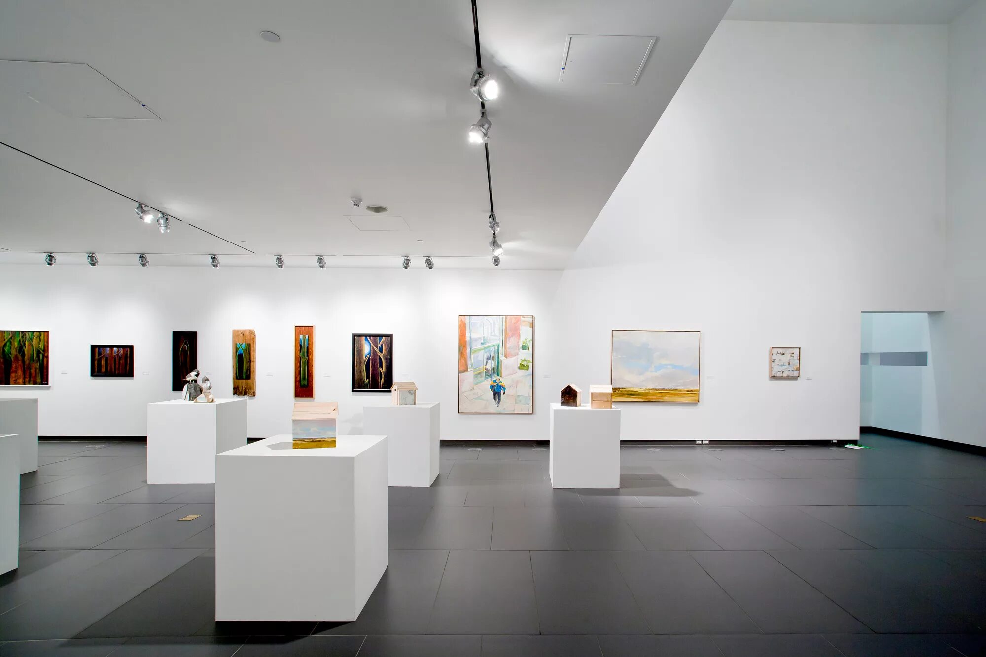 World art gallery. выставка современного искусства в лондоне. арт галерея. World art gallery. музей современного искусства, нью-йорк экспозиция.