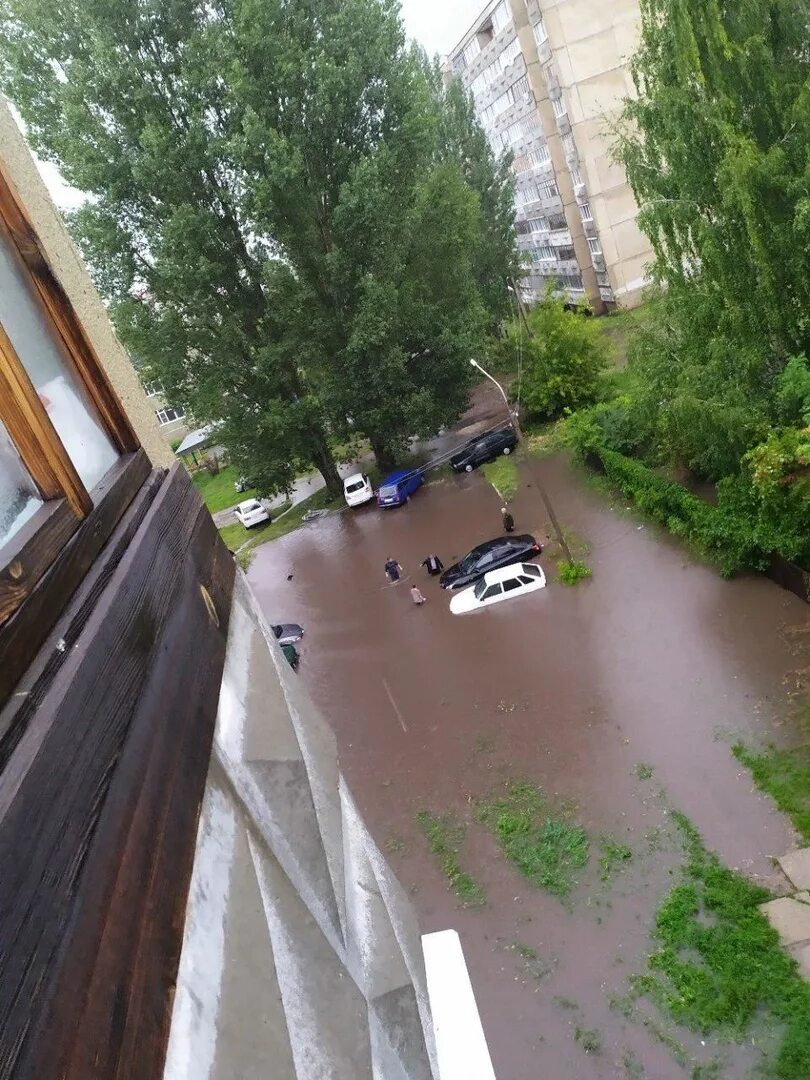 Дожди димитровград. Ливень в ульяновске. наводнение в димитровграде 1979. осадки димитровград. фото дождя димитровград.