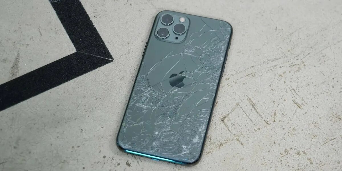 Замена стекла айфон 11 про. Разбитый iphone 11 Pro Max. Разбитый iphone 13 Pro Max. Разбитый айфон 12 Промакс.