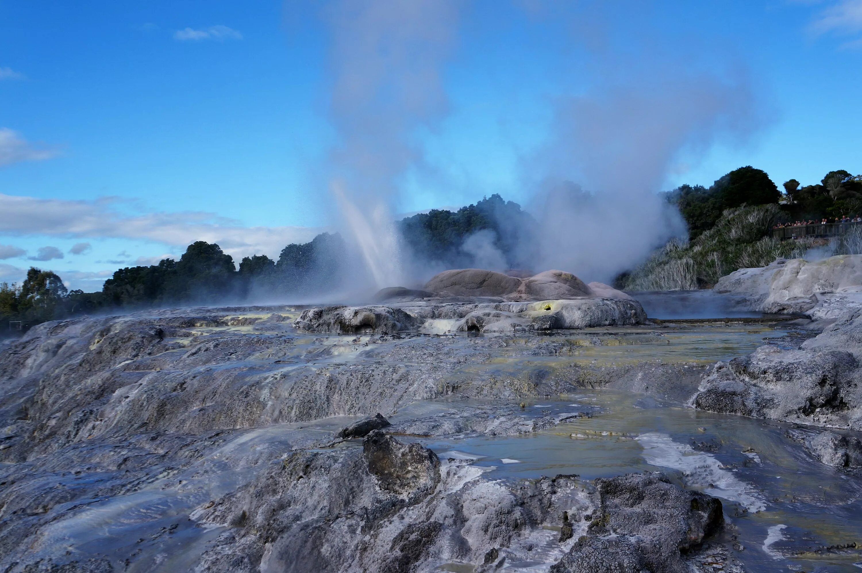 Долина гейзеров, камчатка, дальний восток. Долина гейзеров на камчатке гейзер большой. Единственное гейзерное место. Долина гейзеров хаукадалур. Долина гейзеров дальний восток.