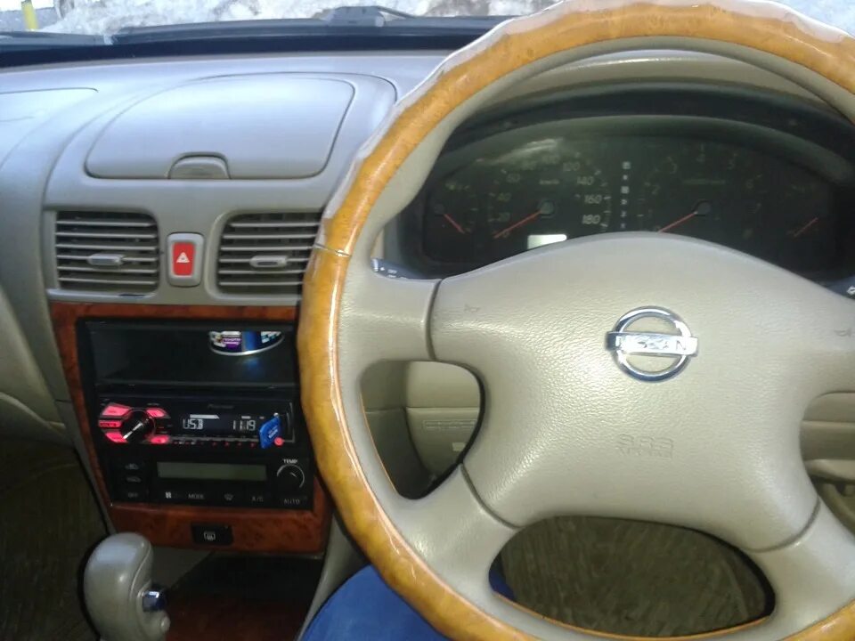 Размер ниссан блюберд силфи. Руль Ниссан Блюберд Силфи 2003. Nissan Bluebird Sylphy 2000 магнитола. Руль Ниссан Блюберд Силфи. Руль Ниссан Блюберд Силфи 2001.