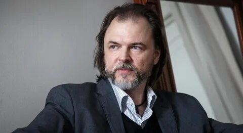 Руководитель режиссер