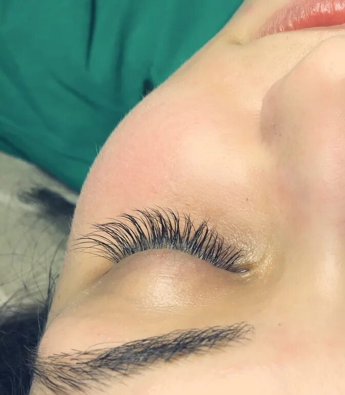 Наращивание ногтей новичок. Профессиональное наращивание ресниц. Ресницы для наращивания. Наращивание ногтей процесс. Наращивание начинающего мастера.