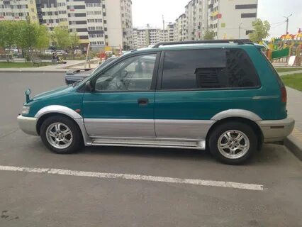 Mitsubishi runner