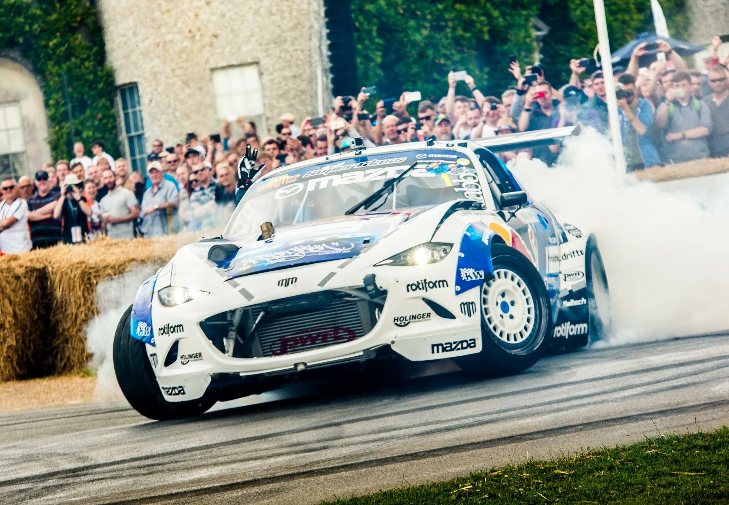 Speed event. Фестиваль гудвуд 2025. goodwood festival of speed. фестиваль скорости в гудвуде. mad mike mx5.