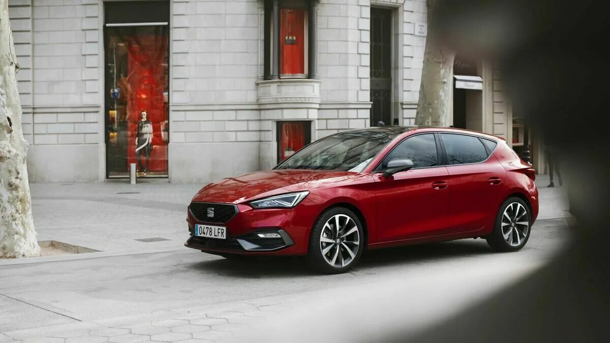Fr 2020. Seat leon fr фара. Fr 2020. Seat leon cupra 2021. Seat leon 2020.