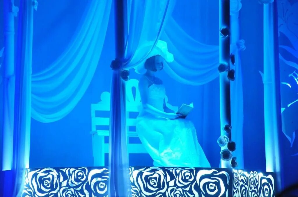 Мцк магадан. Мцк концерт магадан. спектакль в мцк афиши магадан. магадан янина рябикина мцк.