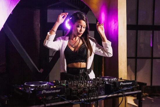 Dj marina. Dj marina. Dj marina li. Олыа. Roxy санкт петербург.