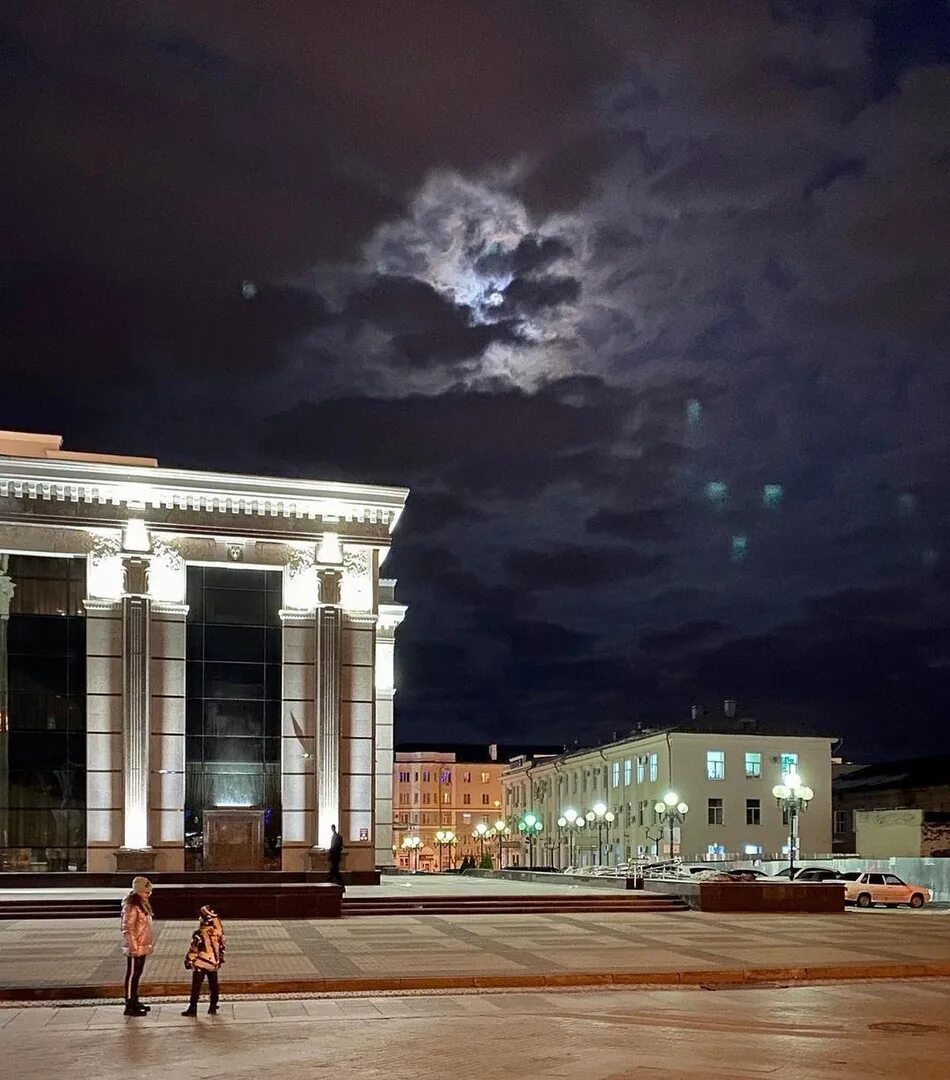 Стационарный пенза. Ночная Пенза. Город Пенза ночью. Ночная Московская Пенза. Пенза фото города.
