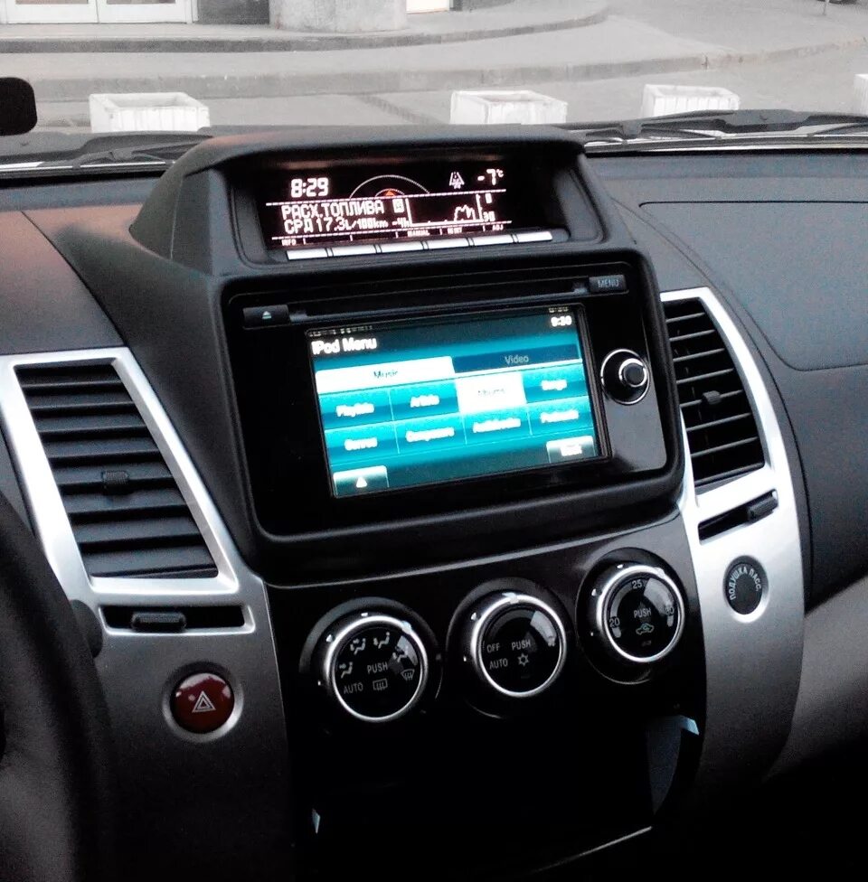 Штатная магнитола pajero sport. Штатная магнитола mitsubishi pajero 4. Штатная магнитола mitsubishi l200. Магнитола паджеро 4 андроид. Штатная магнитола pajero sport.
