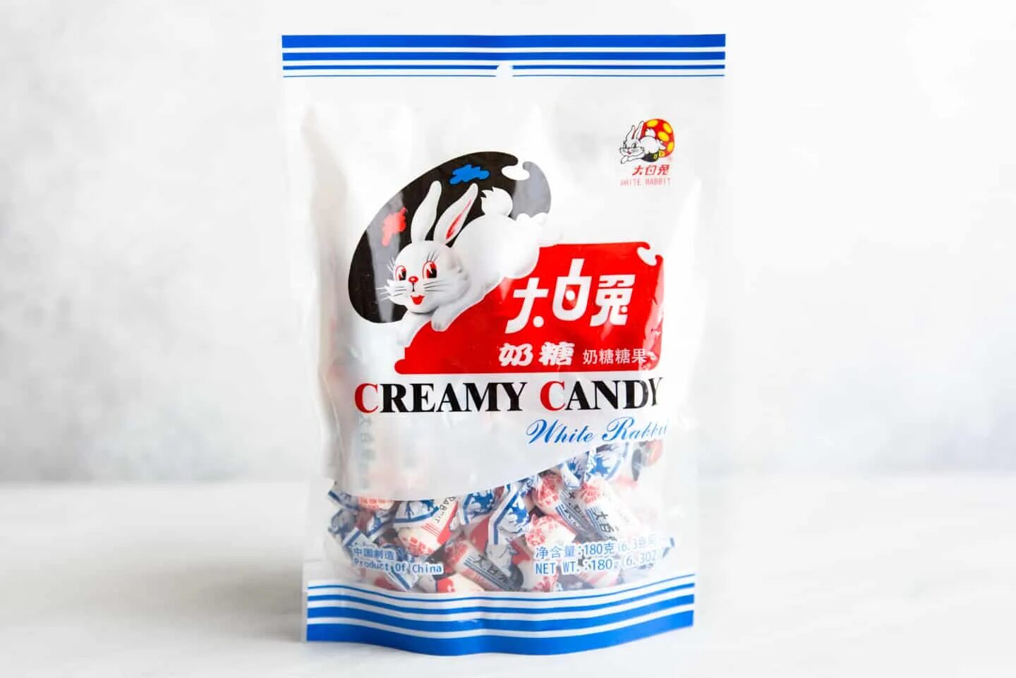 Конфеты white rabbit. White rabbit конфеты. китайские конфеты белый кролик. white rabbit creamy candy. китайские конфеты с кроликом.