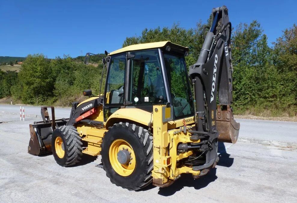Экскаватор-погрузчик volvo bl71b. Экскаватор volvo bl71. Погрузчик бл. Экскаватор погрузчик вольво bl71. Трактор volvo bl71.