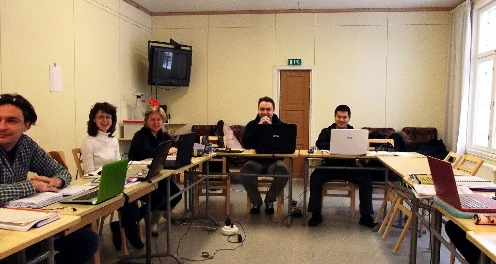 курсы финского. курсы финского языка. лучший педагогический вуз финляндии. языковые курсы в финляндии: обучение финскому языку. курсы финского.